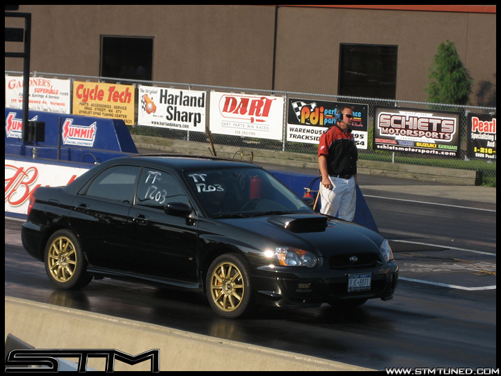 http://www.streettunedmotorsports.com/z/blee/brandon_staging2.jpg