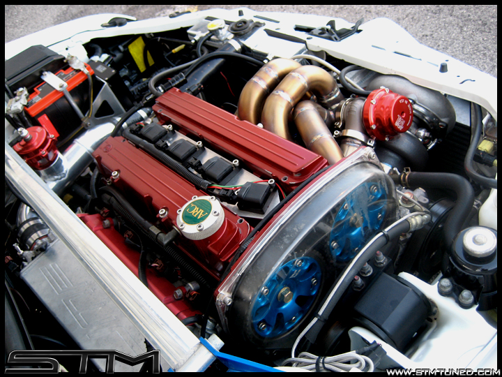 http://www.streettunedmotorsports.com/z/james_m_evo/engine_pass_side.jpg