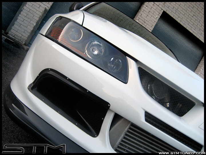 http://www.streettunedmotorsports.com/z/james_m_evo/pass_side_vent.jpg