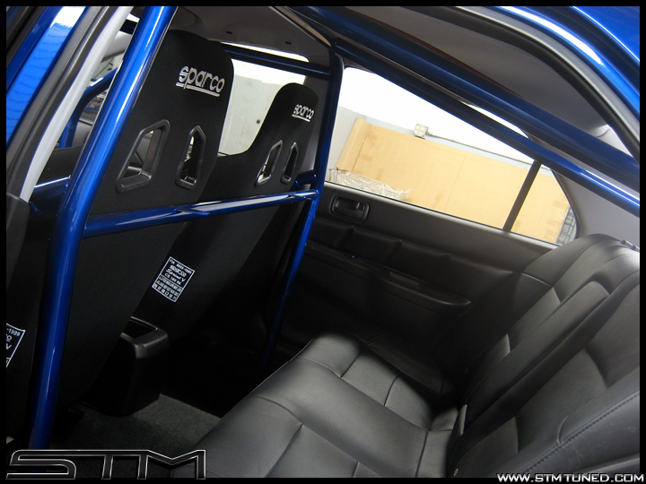 http://www.streettunedmotorsports.com/z/ricer_09/8-4_back_seats.jpg